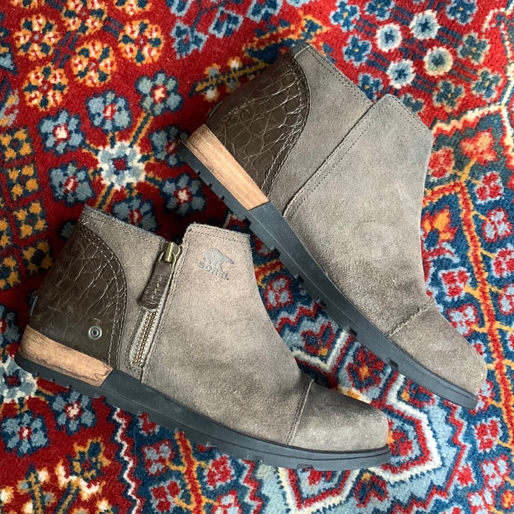 Sorel Major Low Chelsea Boots Booties Womens Size 9.5 Side Zippers NL2325